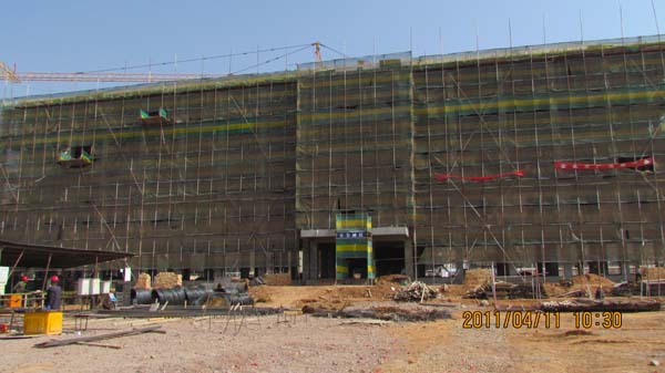 施工中的漳县城关中学分校区综合实验楼工程.jpg 施工中的漳县城关中学分校区综合实验楼工程.jpg